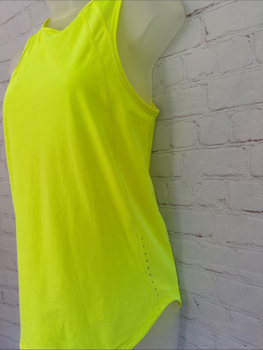 Lululemon Sculpt Tank Racerback Tank Top 2.0 lemon yellow neon - Picture 4 of 8